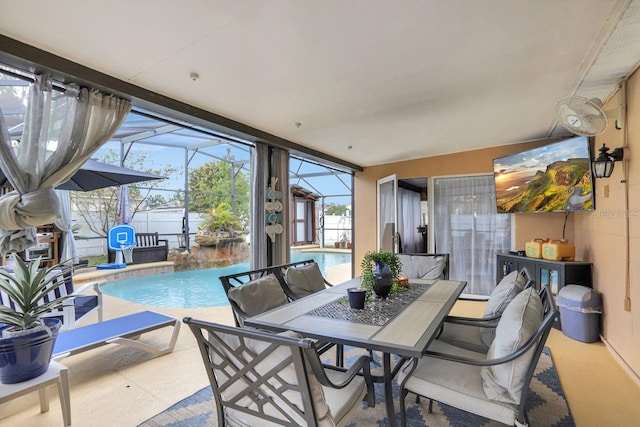 view of sunroom / solarium