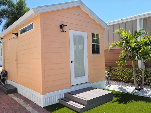 649 SW 34th Cv Unit 392, Okeechobee, FL 34974 - view of outdoor structure with entry steps