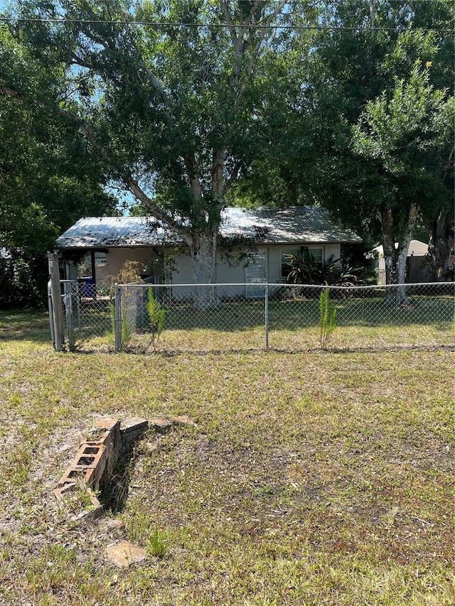 508 NW 17th St, Okeechobee, FL 34972 - view of yard