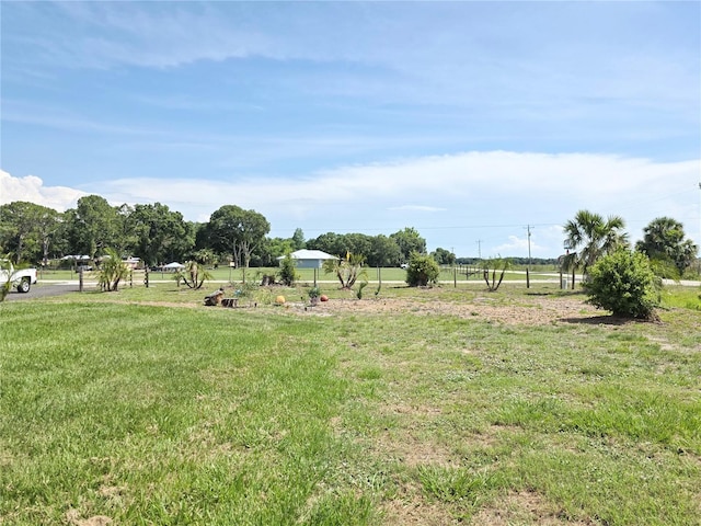7935 NW 90th Ct, Okeechobee, FL 34972 - view of green lawn