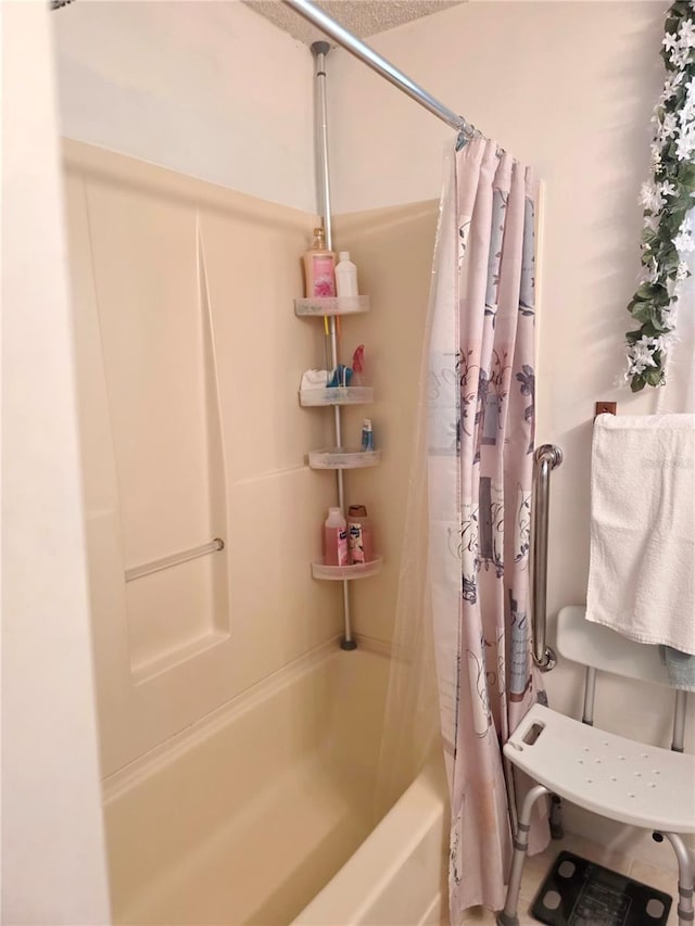 7740 NW 81st Ct, Okeechobee, FL 34972 - bathroom with shower / tub combo