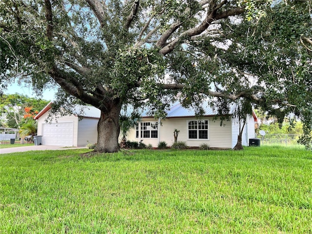 1150 SW 83rd Ave, Okeechobee, FL 34974 - single story home featuring driveway