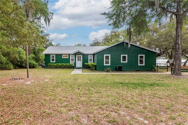 ranch-style house with a front yard