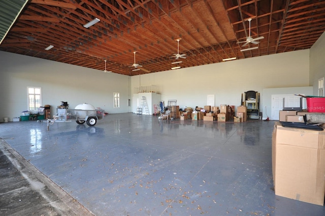 garage with ceiling fan