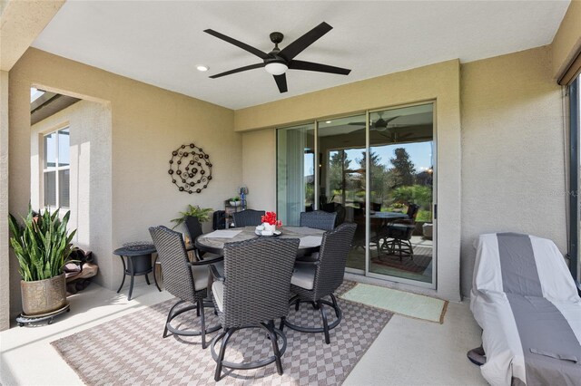 view of terrace with ceiling fan