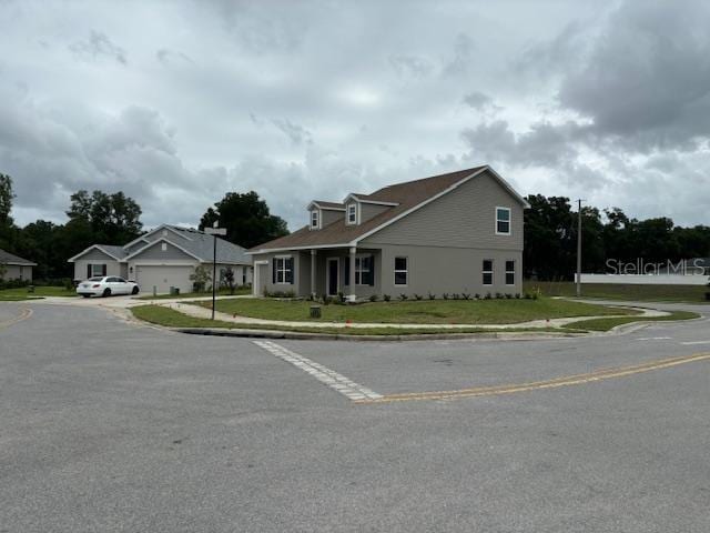 view of front of house featuring a front yard