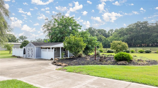 view of front of property with a front lawn