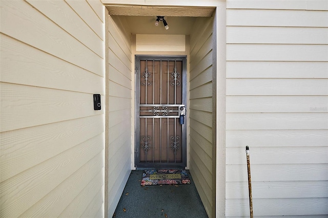 view of property entrance