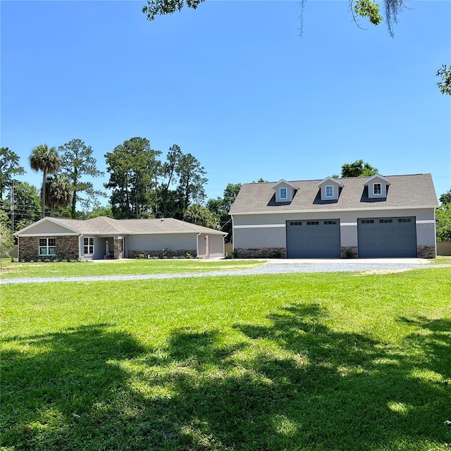 view of front facade with a front yard