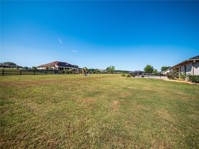 view of yard featuring a rural view