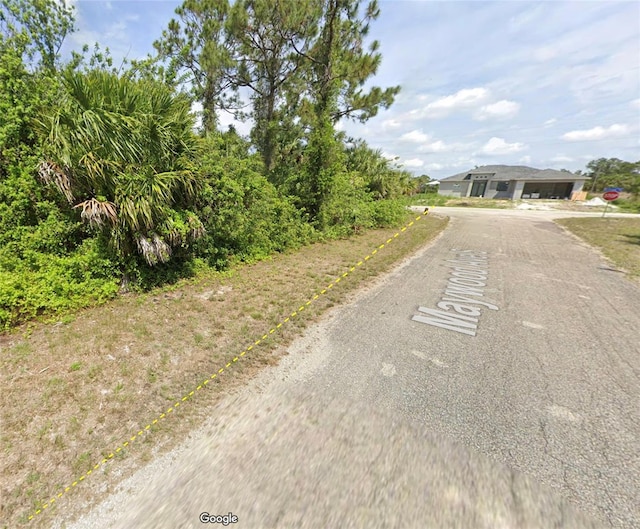 Listing photo 2 for 908 Maywood Ave S, Lehigh Acres FL 33974