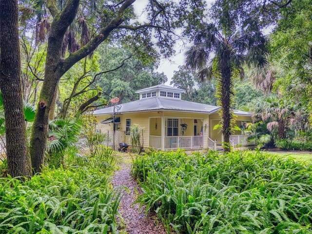 view of front of house with covered porch