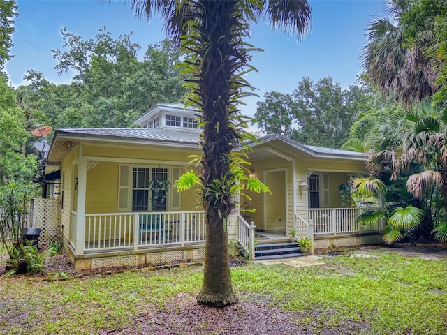 view of front facade with covered porch