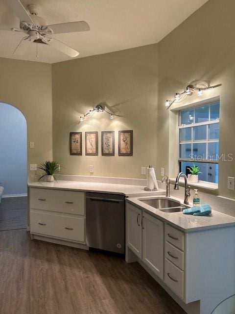 bathroom featuring hardwood / wood-style flooring, vanity, and ceiling fan