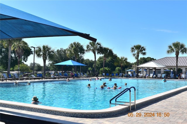 view of swimming pool