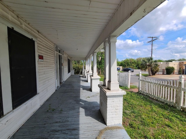 view of patio / terrace featuring covered porch