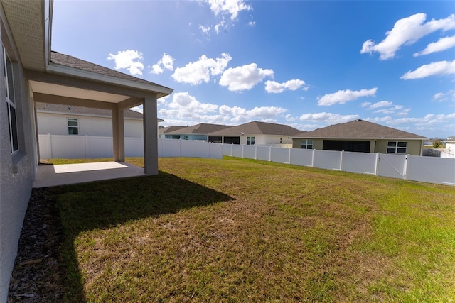 view of yard with a patio area