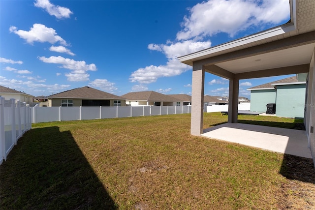 view of yard featuring a patio