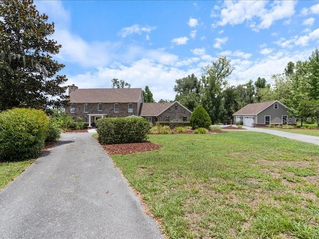 view of front of house featuring a front yard