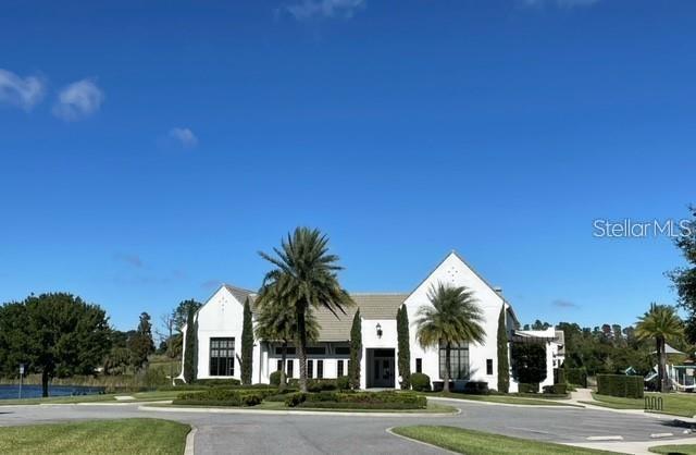 view of front facade