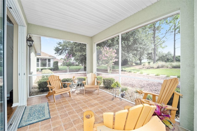 view of sunroom / solarium