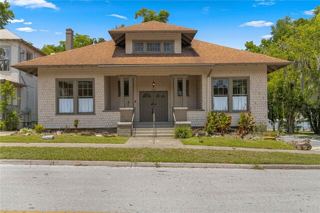 bungalow featuring a porch