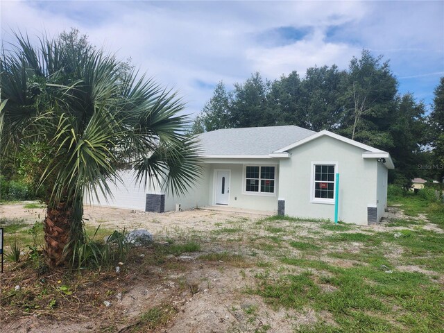 view of front of property