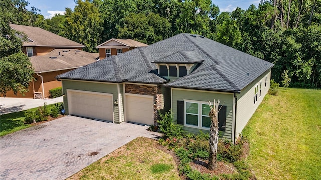 view of front of home with a front lawn