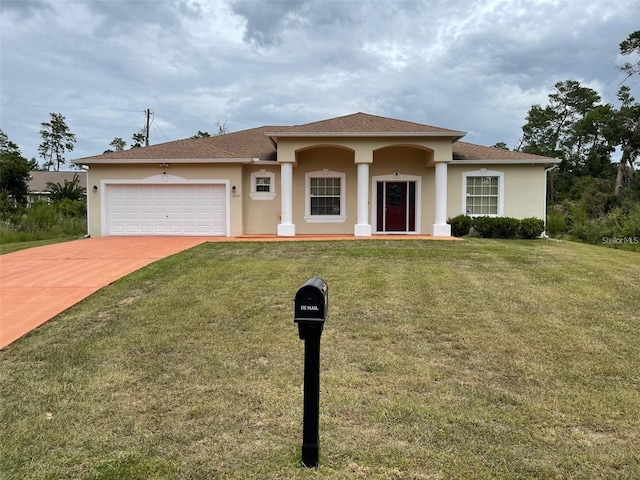 view of front of property featuring stucco siding, an attached garage, driveway, a front yard, and roof with shingles