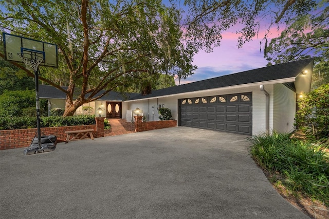 view of front facade with a garage