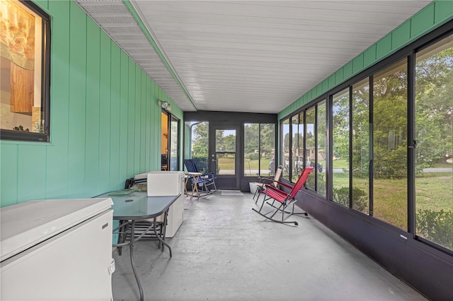 view of sunroom / solarium