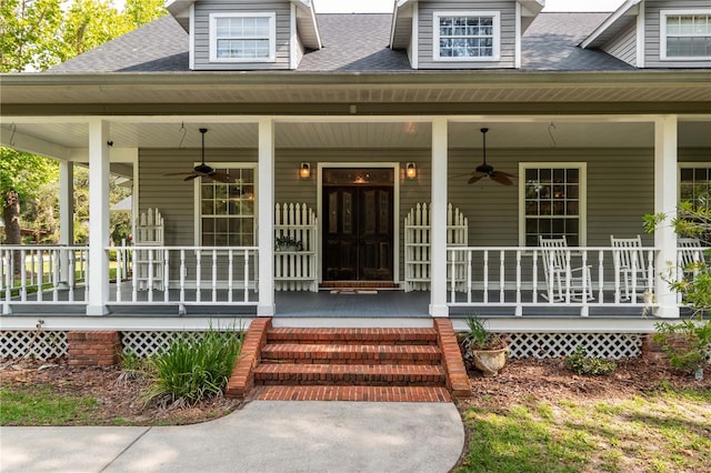 property entrance with ceiling fan and covered porch