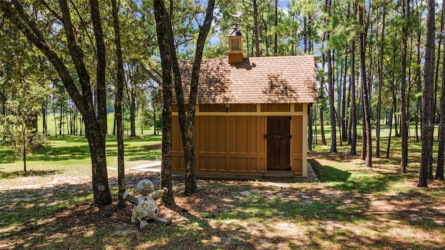 view of outbuilding