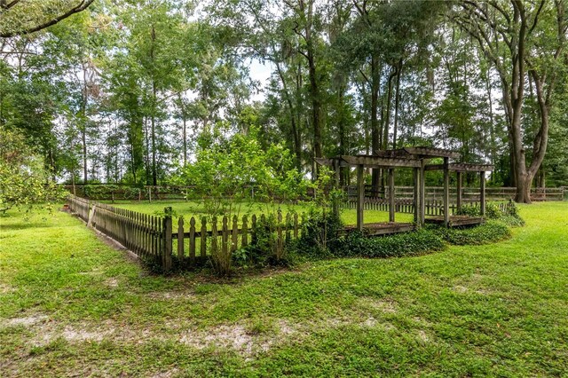 view of yard with a pergola