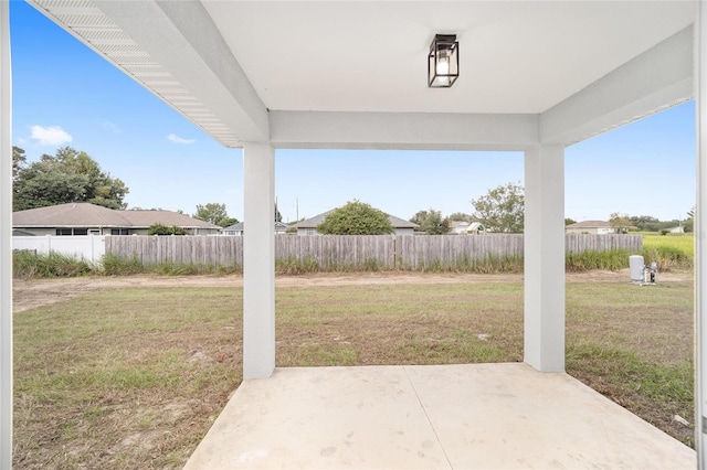 view of yard featuring a patio