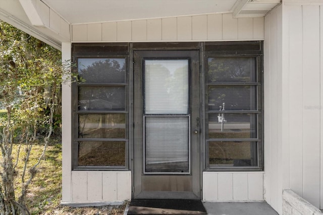 view of property entrance