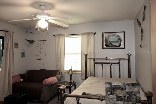 bedroom with ceiling fan