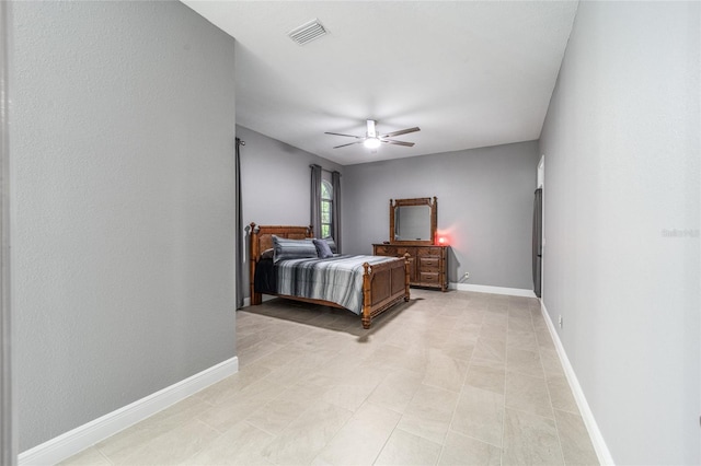 bedroom featuring ceiling fan