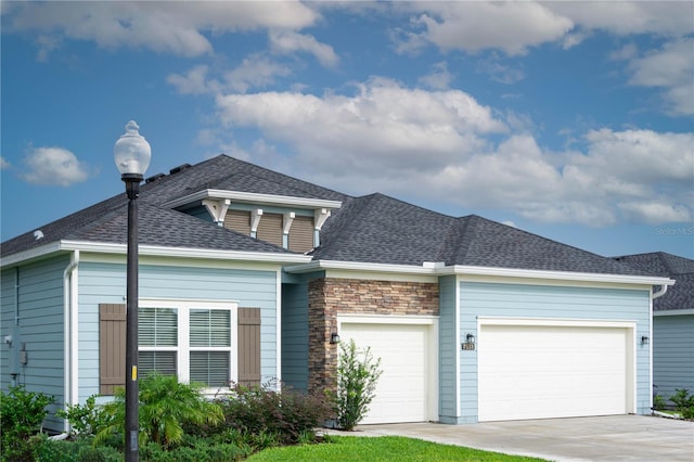 view of front of home featuring a garage