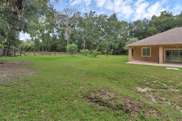 view of yard with a patio