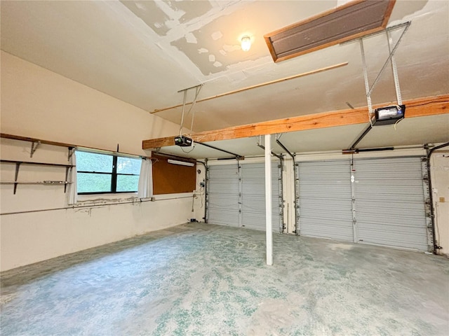 21389 SW 102nd Street Rd, Dunnellon, FL 34431 - garage featuring a garage door opener