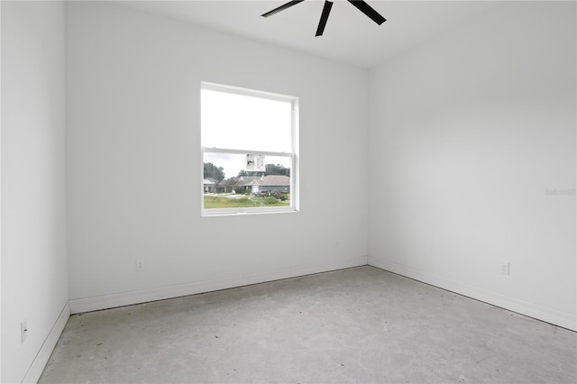 empty room with ceiling fan