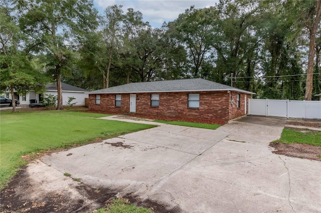 exterior space featuring a lawn