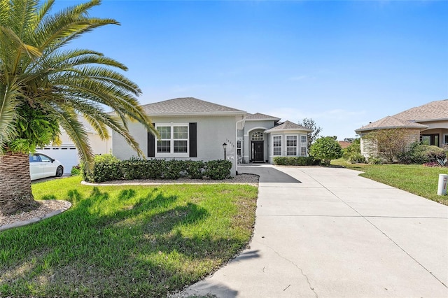 view of front of property with a front yard