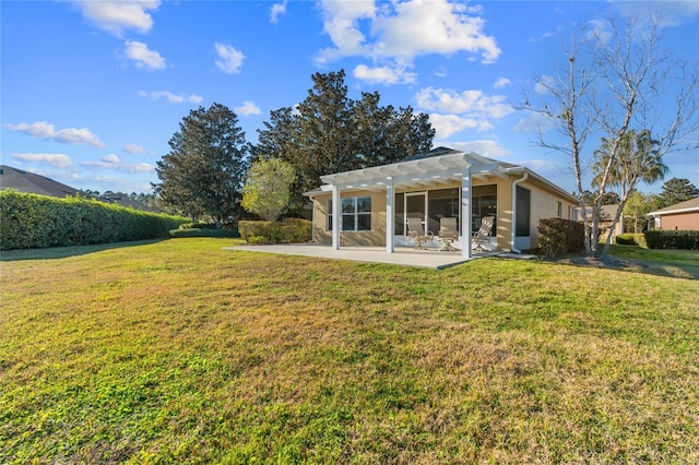 view of yard featuring a patio and a pergola