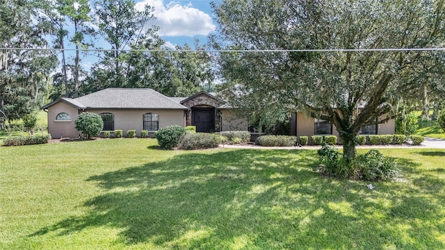 view of front of house featuring a front yard