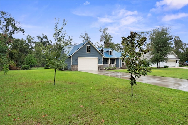 view of front facade featuring a front yard and a garage