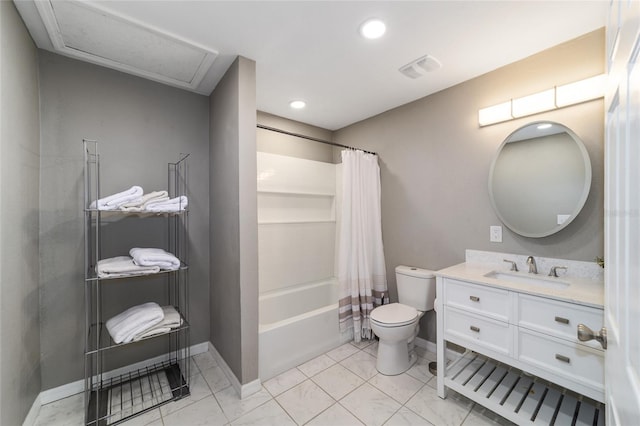 full bathroom featuring vanity, shower / bath combo with shower curtain, and toilet