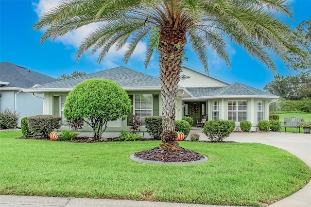 view of front of house with a front yard