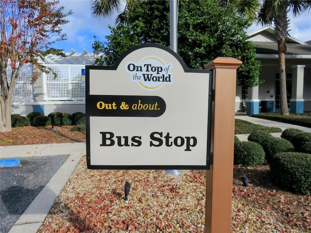 view of community / neighborhood sign